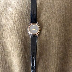 Women’s pulsar quartz watch